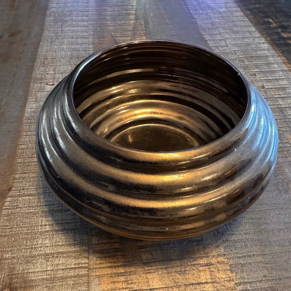 Haeger metallic bronze glazed ribbed beehive Planter Ceramic Bowl - Picture 2 of 9
